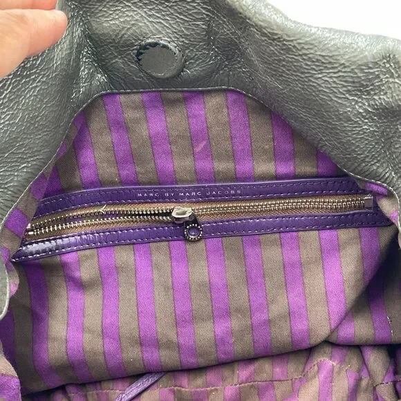 Marc By Marc Jacobs Large Patent Leather Handbag Shoulder Bag Hobo Grey Purple - Picture 12 of 15